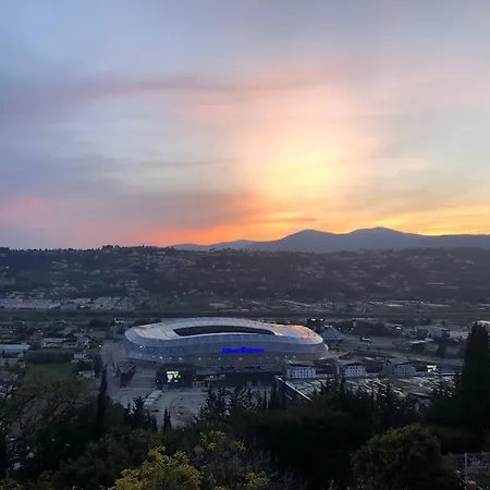 Апартаменты Amorepp Design Pres Stade Allianz Riviera