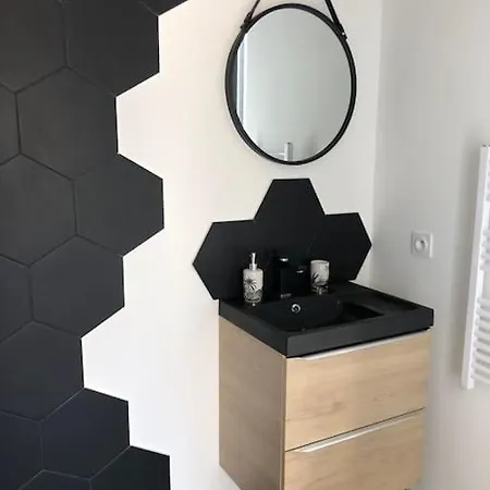 Amorepp Design Pres Stade Allianz Riviera * Nice